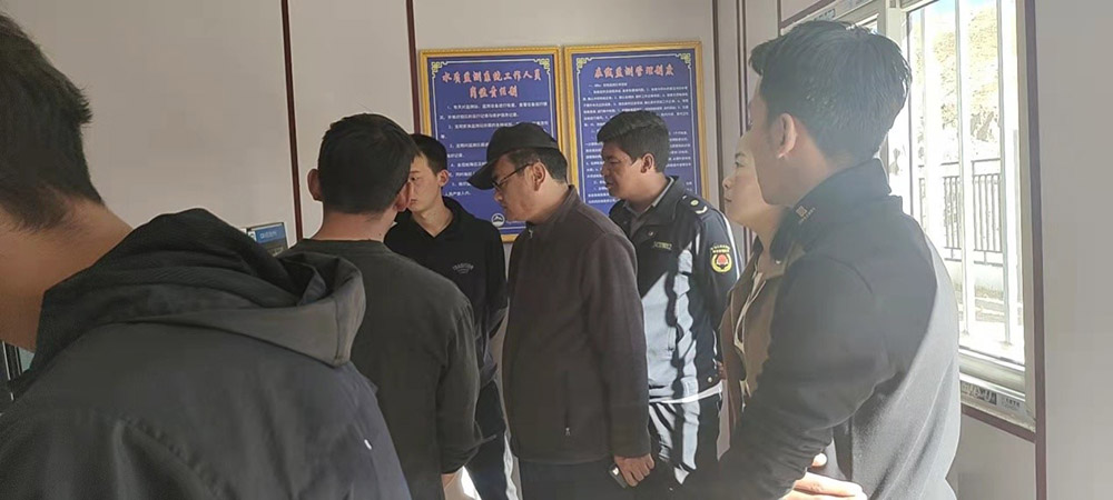 10月21日城管局、環(huán)保局及住建局局長蒞臨我廠謝通門污水處理廠檢查運(yùn)行情況及了解整改階段。